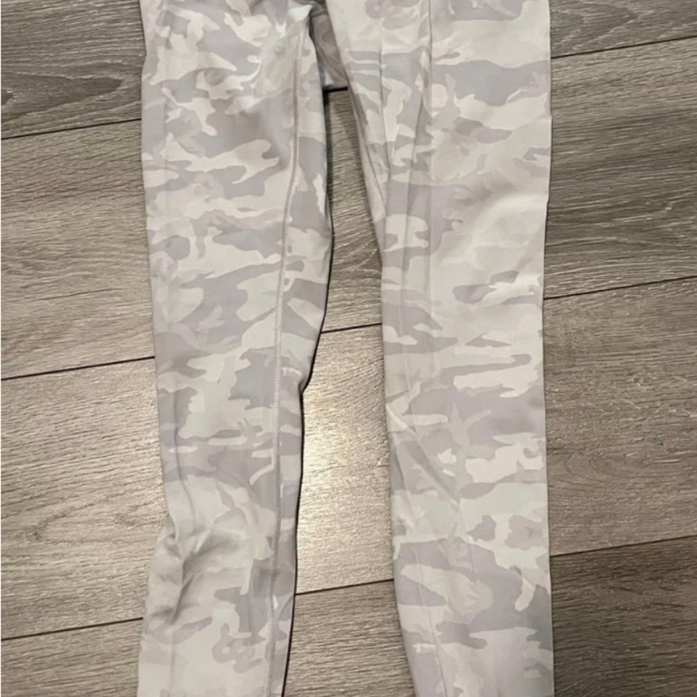 Lululemon Athletica Gray Camouflage Leggings
